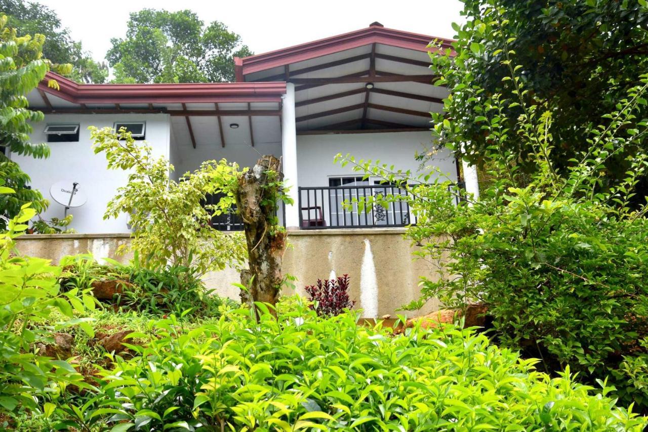 Hotel H2O Gampola Exterior photo