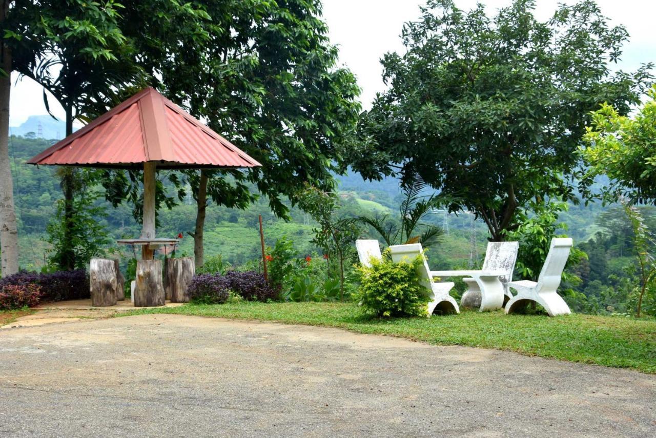 Hotel H2O Gampola Exterior photo