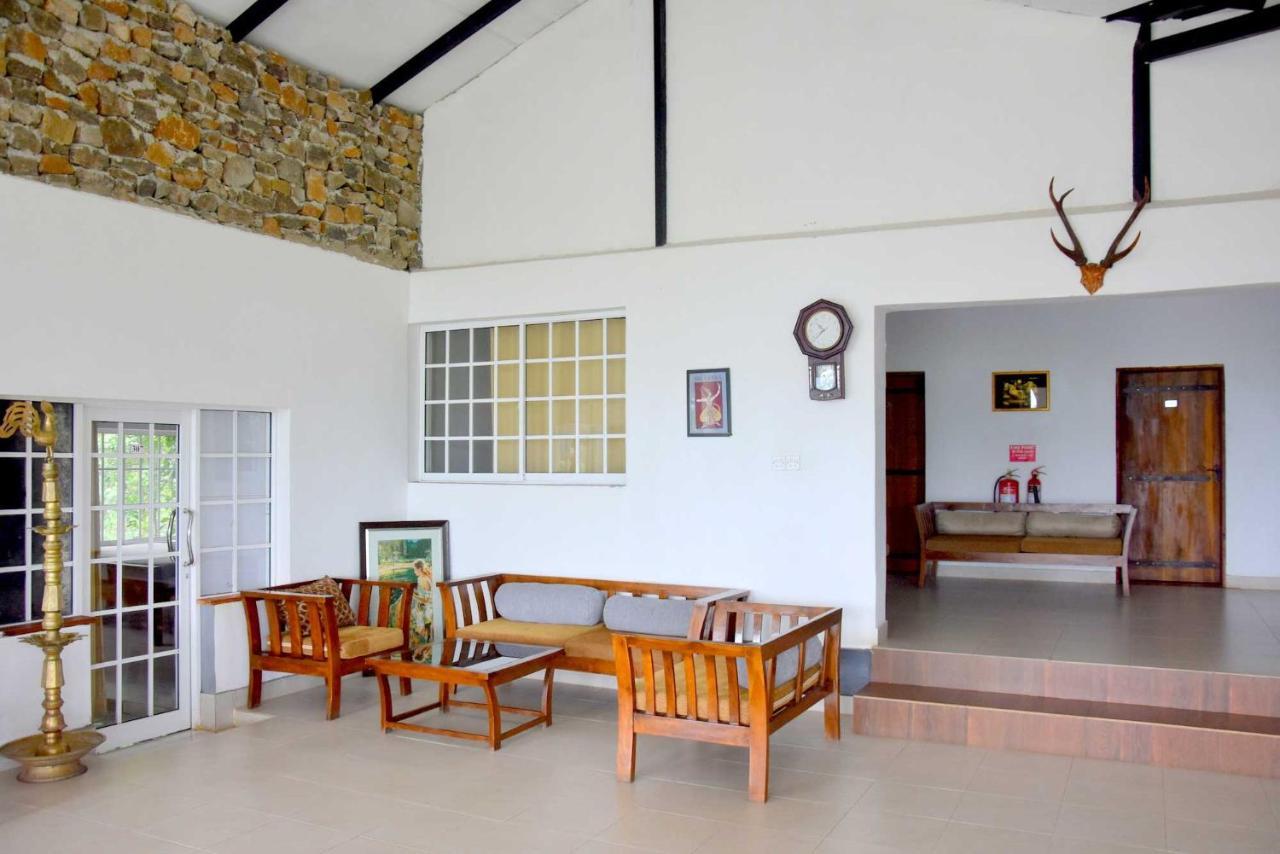 Hotel H2O Gampola Exterior photo