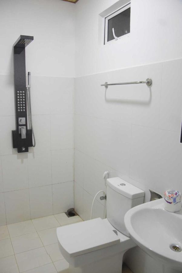Hotel H2O Gampola Exterior photo