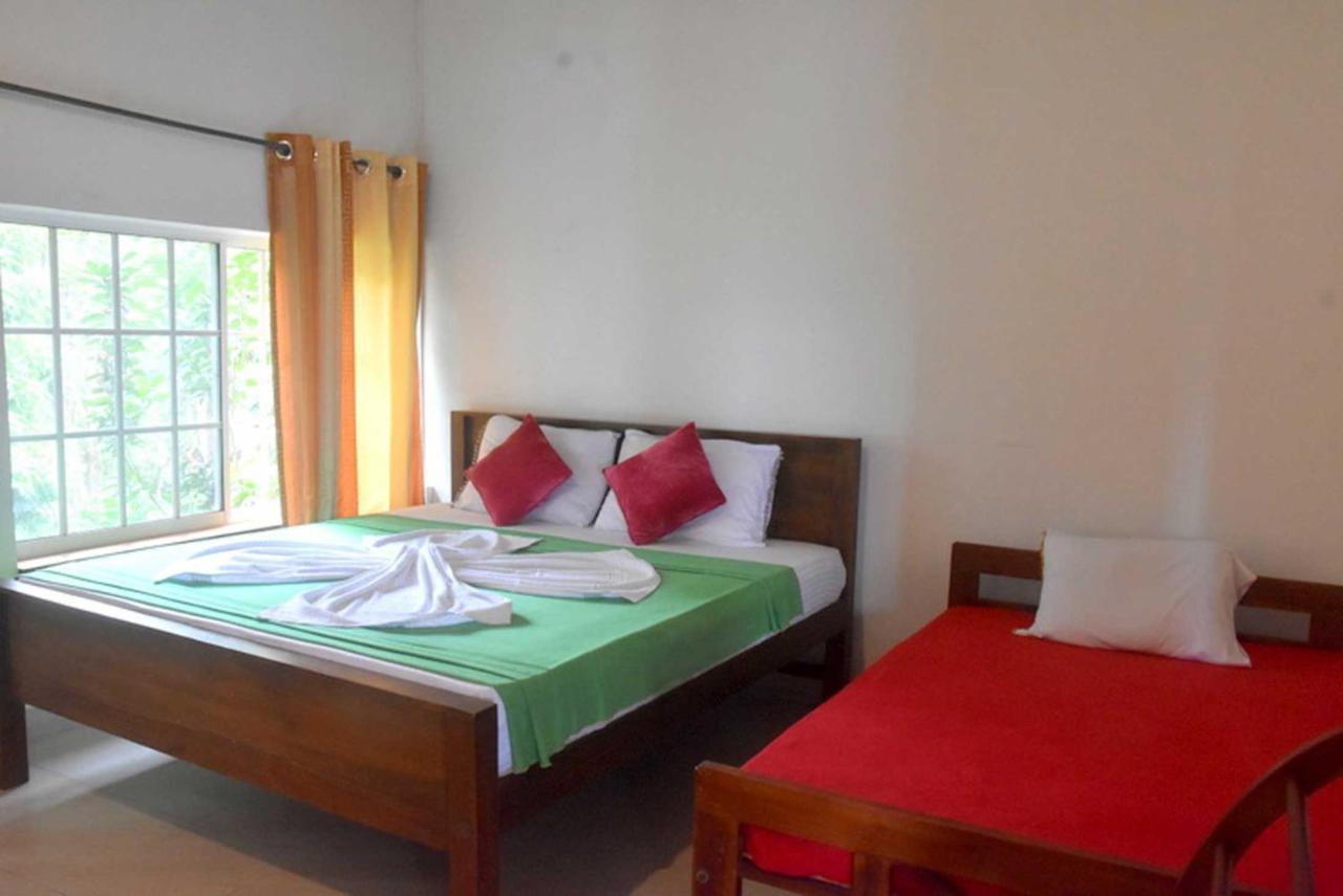 Hotel H2O Gampola Exterior photo
