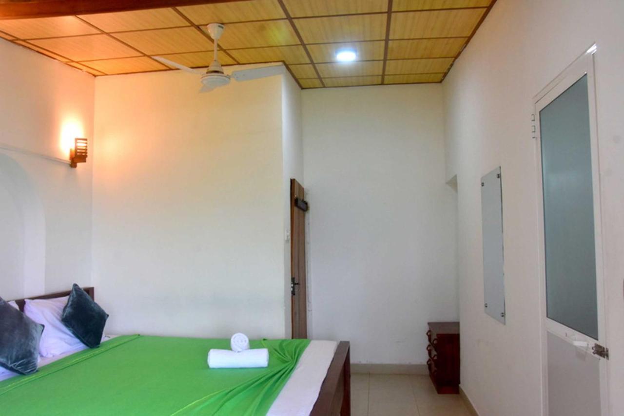 Hotel H2O Gampola Exterior photo